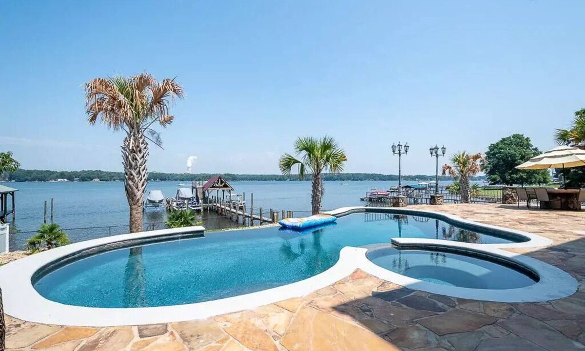 Mayhew House | Where Family Memories Are Made | Main Channel Luxury | Pool | Sleeps 14
