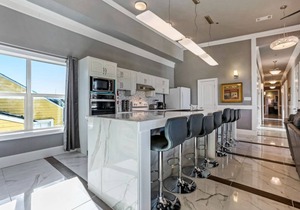 20% OFF Monthly | 10% OFF Weekly-5BR Urban Penthouse in the Heart of New Orleans