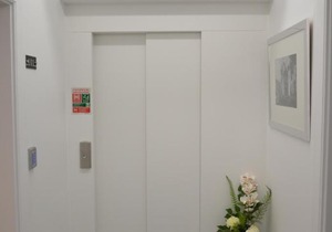 Edificio Charles 102