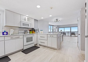 PT501 Ponce de Leon Towers ~ Beachfront Condo
