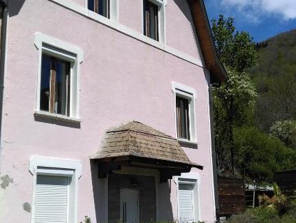 Saint-Michel-de-Maurienne Apartment | maison rose