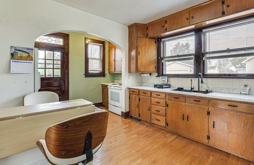 Dubuque House | 1 Mi to Downtown Dubuque! Spacious Home