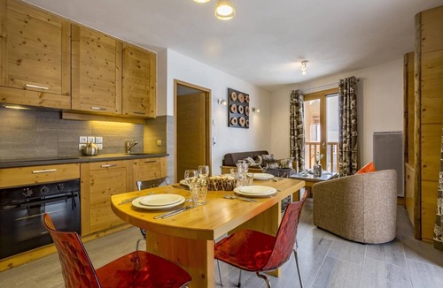 Les Brevieres Apartment | 150m from resort center, fitness, swimming pool, sauna, hammam, balcony, tv, 58m², Tignes