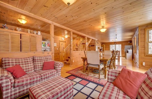 Val David House | 180-acre estate with a 6-bedroom house, in-ground pool and SPA!