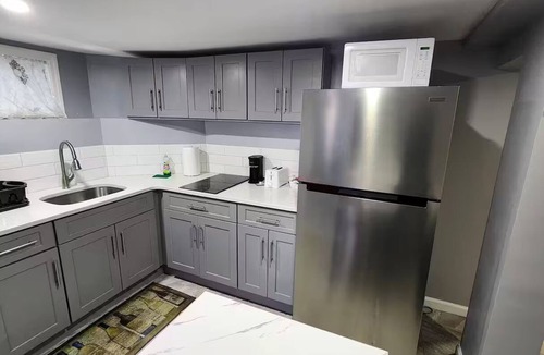 South Side Apartment | 2 Bdrm Haven in Mt. Vernon