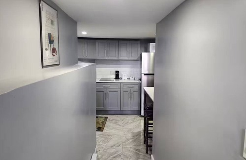 South Side Apartment | 2 Bdrm Haven in Mt. Vernon