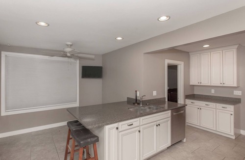 Davenport House | 2 bedroom/1 bath house close to hospitals and attractions in East Davenport.