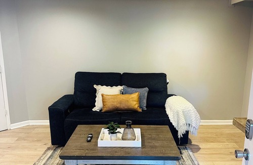 Paw Creek House | 2 Bedroom Charming Charlotte Suit