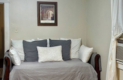 Mid-City House | 2-bedroom shotgun house in lovely New Orleans with historic charm