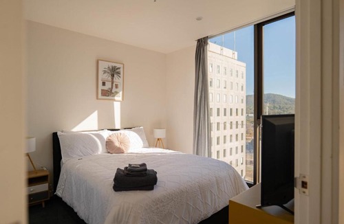 City West Apartment | 2 BR family business friendly CBD ANU