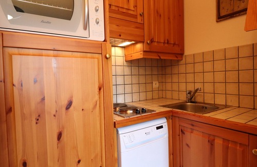 Meribel-Mottaret Apartment | 2-Room Apartment with Mountain Area, Ideal for Families, Pets Allowed