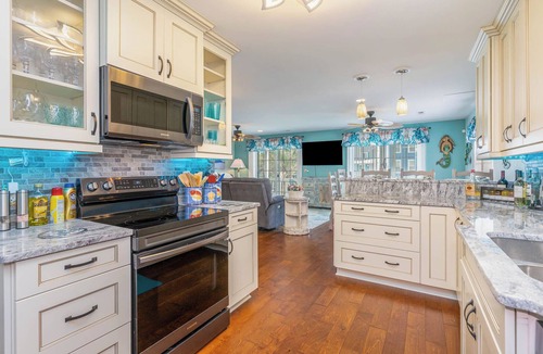 Long Bay Estates House | 2nd Row 4 BR with a Private Pool! Tide Down