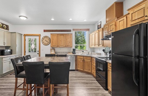 Martin City House | 3 bed/2 bath House. Minutes to Glacier National Park and Whitefish Mountain!