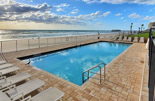 Daytona Beach Shores Condo | 3-Bedroom Condo in Lovely Daytona Beach Shores with Amazing Views!