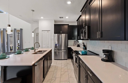 Celebration House | 3 Miles Disney! Closest Resort to Parks!All facilities inc/Private Pool and Spa