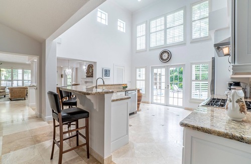 Southside House | 3-Story I Fully Stocked I Designer Interior