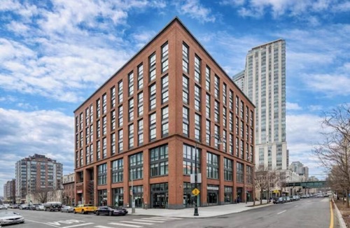 Hunters Point Apartment | 3 Welcoming Apartments Close to to MoMA PS1, Sculpture Center & Restaurants