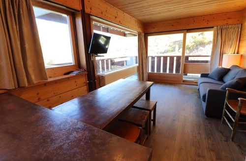Le Lavachet Apartment | 300m from resort center, 2nd floor, balcony, tv, ski locker, 40m², Tignes