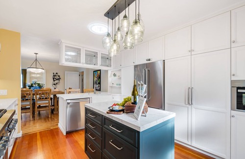 Downtown Monterey House | 3960 Good Vibes - Walk to Downtown, Beach and Lake