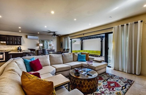 Los Cabos Villa | 3BDR Villa Private Pool, Rooftop, steps away from Club House, Gym, Pool, Jacuzzi