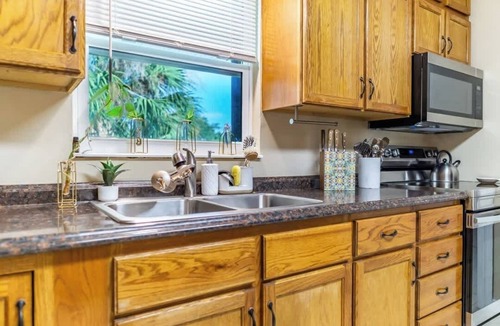 West Melbourne House | 3BR Charming Pool House Near Beaches