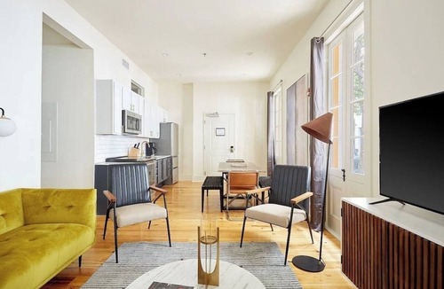 Central Business District Hotel | 4 Stylish NOLA Units w/Full Kitchen | Near Caesars Superdome - 0.5 miles