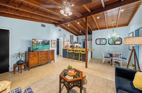 Southwest House | 4BR Beach House Retreat Near West Palm Beach Downtown & Airport, w/BBQ & Games!