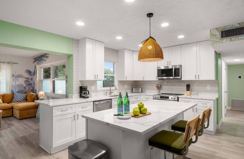 Walsingham House | 4BR home w/pool & backyard