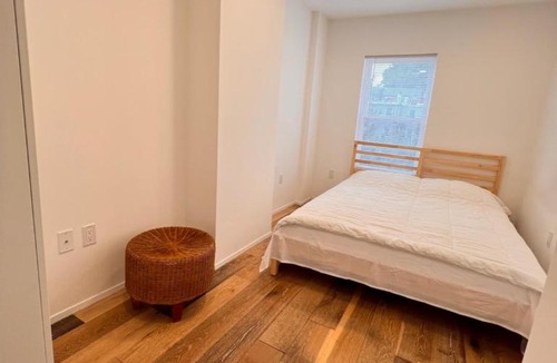 Historic Downtown Apartment | 5 bedroom 3 bath apartment sleeps 10plus Jersey City Central 5 min walk to PATH