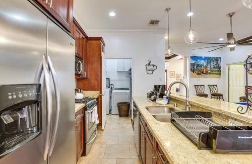 Gentilly Woods House | 5 Mi to Bourbon St: NOLA Home w/Fenced Yard!