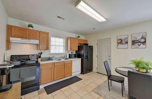 Charlotte Cottage | 5 Mi to Uptown Charlotte! Family Retreat w/Yard
