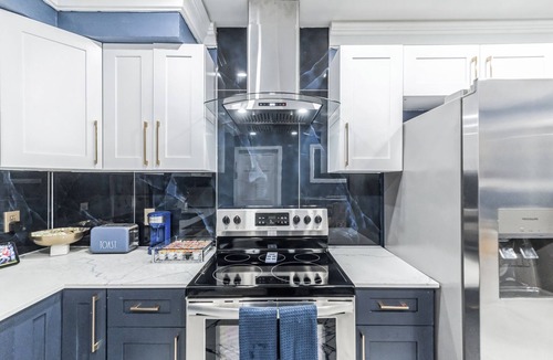 Liberty City House | 5BD, 10 guests, Big Yard, Near Wynwood, Boat Rentals, FIFA STAY