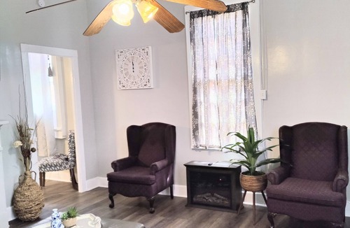 Treme Cottage | 7 min walk to French Quarter Spacious Creole Cottage