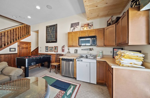 Beech Mountain House | 7BR Ski Chalet on Slopes of Beech Mountain, Wall of Windows Overlooking Slopes, Hot Tub, Game Tables