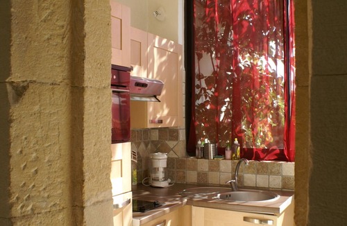 Arles House | A charming, cool, and quiet townhouse. Shaded patio, Luma Tower 300 m away