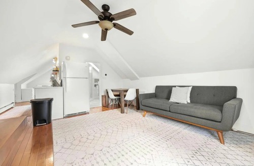 Black Rock Historic District House | A Courtland Escape - 3bedroom - Perfect for a Family Stay. Welcome