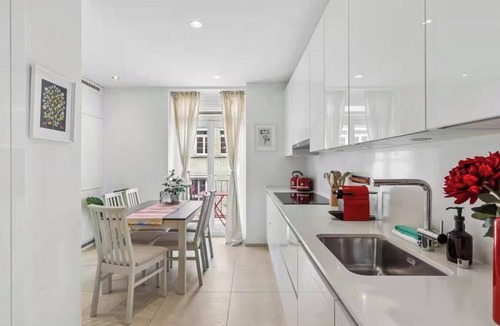 Langstrasse Apartment | A PERFECT BALANCE BETWEEN URBAN CONVENIENCE & LOCAL CHARM – ZURICH