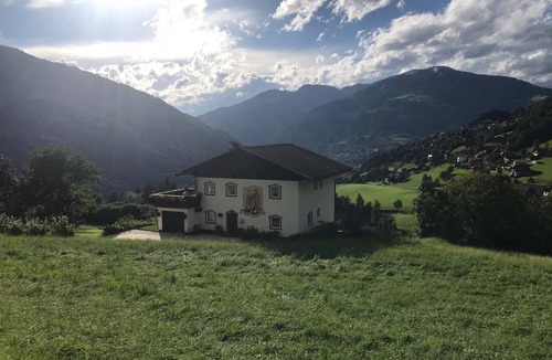 Radenthein House | A wonderful panoramic apartment of 110m2.