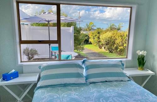 Torbay House | Accommodation - Waiake Beach in Torbay- voted one of Auckland's best beaches.