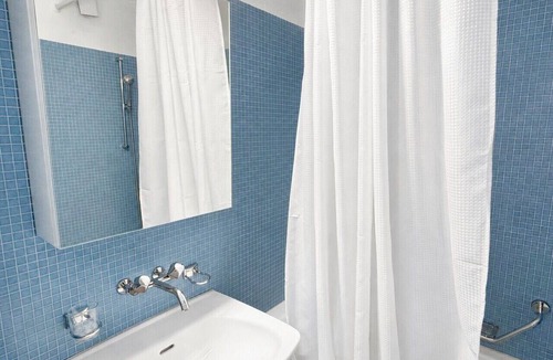 Hochschulen Apartment | Amazing studio in the city centre (Art 10)