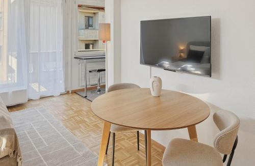 Hochschulen Apartment | Amazing studio in the city centre - Art 17