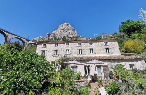 Saint-Jeannet Apartment | Apartment-Comfort-Ensuite-Garden view