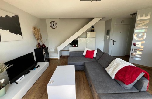 Annecy Apartment | Appartement 244 - Appartement en duplex contemporain et confortable proche