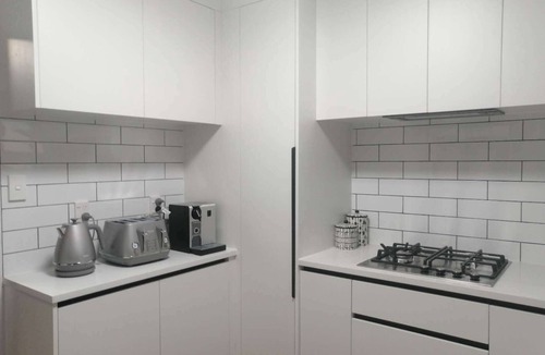 Takapuna Apartment | Auckland Takapuna 2B Unit & Netflix