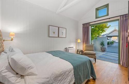 Devonport Villa | Augusta Hut