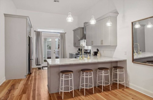 Bayou St. John House | Bayou St. John Corner House - Walk to Jazz Fest!