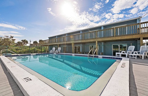 Melbourne Beach House | BEACH HOUSE: Captain’s Quarters #5 Oceanfront 1/1, 2nd Floor w/Private Balcony!