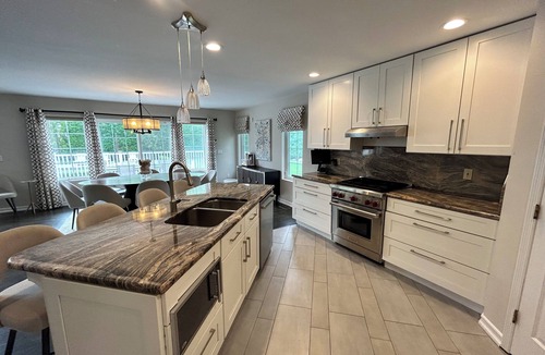 Northwest Harbor House | Beach Retreat with 4bd/4ba & fitness room on 3 levels in gorgeous East Hampton