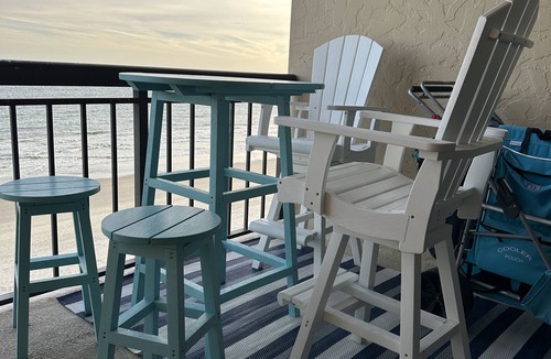North Myrtle Beach Condo | Beachfront/amazing views!😎1BR-1BA condo w/elevator/pool/W&D!