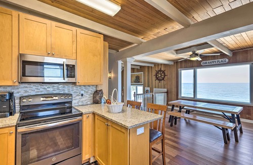 Wading River House | Beachfront Wading River Home w/Deck & Grill!